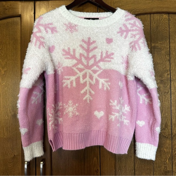 33 degrees Size Medium Pink/White Fuzzy Snowflake Christmas Sweater Soft & Cozy - Picture 1 of 4